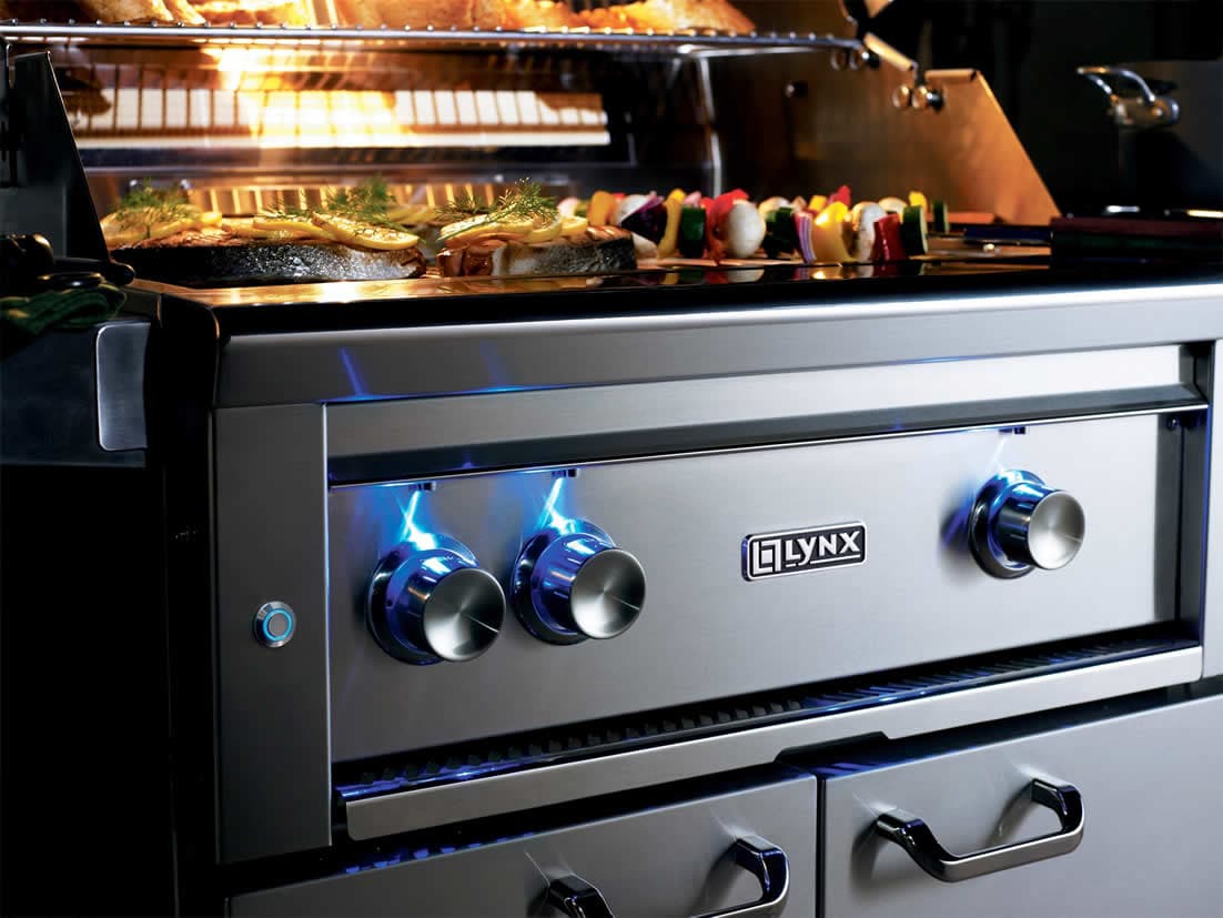5 Reasons Why You Should Have an Outdoor Kitchen Area – BBQ Concepts Las Vegas