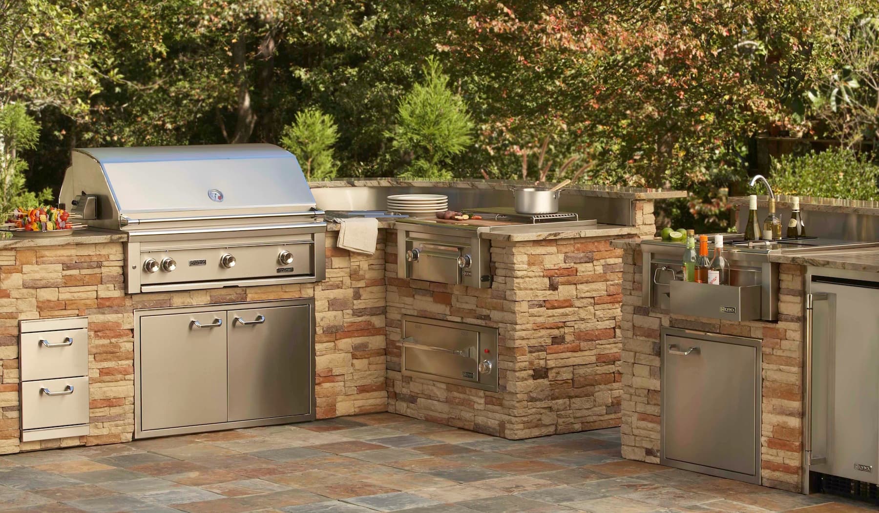 Plan Your Outdoor Kitchen