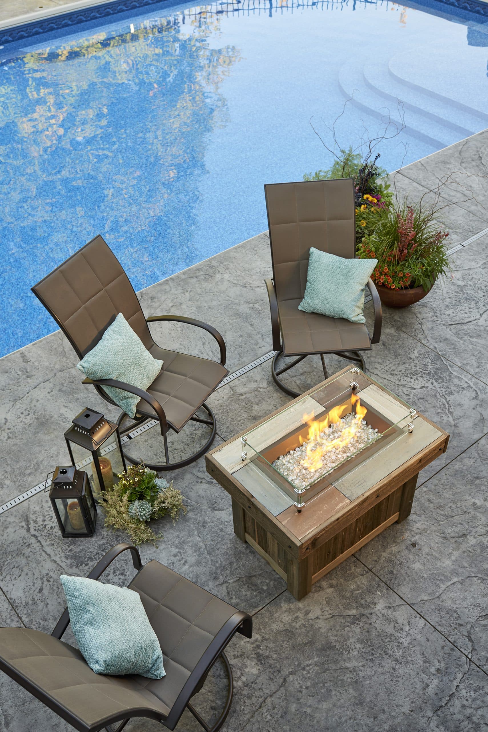 The Outdoor GreatRoom Company - Vintage Rectangular Gas Fire Pit Table